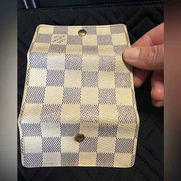 Louis Vuitton Damier Azure Key Holder - Picture 9 of 9